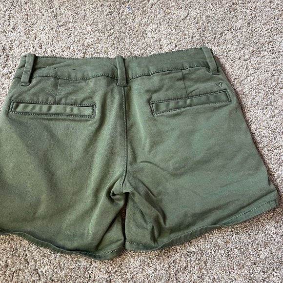 ❤️American eagle low rise midi khaki shorts with superstretch size 00 - Picture 5 of 7